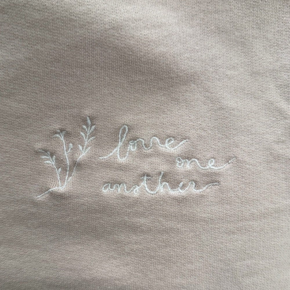 Kristin Made ‘Love One Another’ Sweatshirt size S/M - Picture 6 of 7